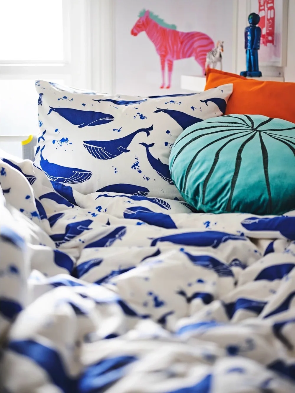 IKEA BLÅVINGAD White and Blue Whale Duvet Cover - Twin